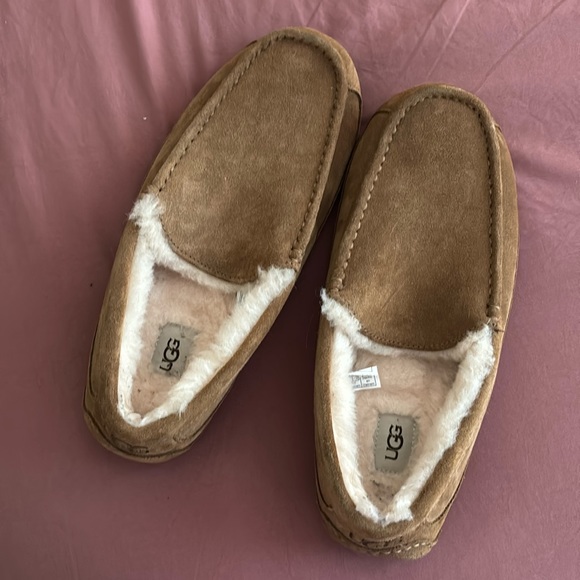 UGG Men’s Ascot Slipper Tan / Hardly Worn 🤍🤍🤍 - Picture 1 of 6